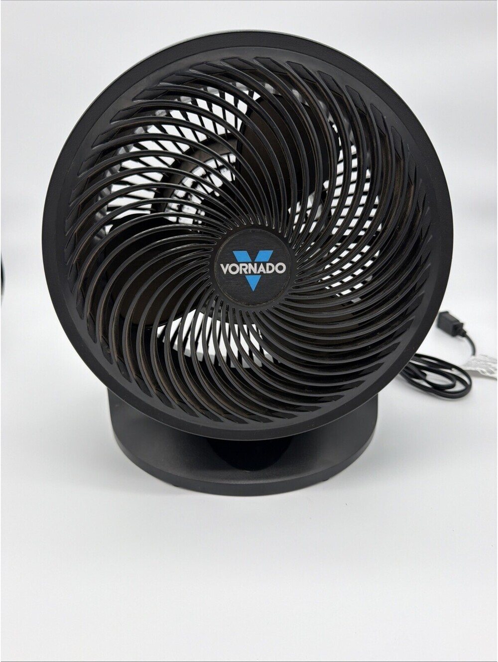 Vornado 633 13.8 in X 8.98 in 3 speed Air Circulator Fan CR1-0120-06